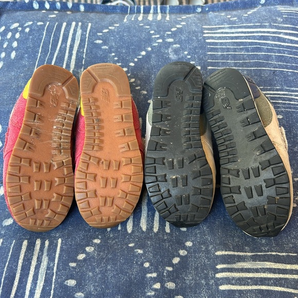 2 pair of New balance sneakers - Picture 8 of 10